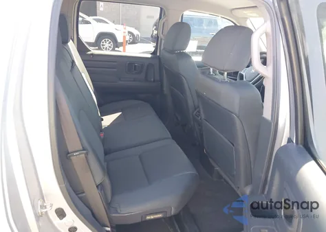 2013 Honda Ridgeline Rts from USA, damaged, VIN 5FPYK1F40DB002830